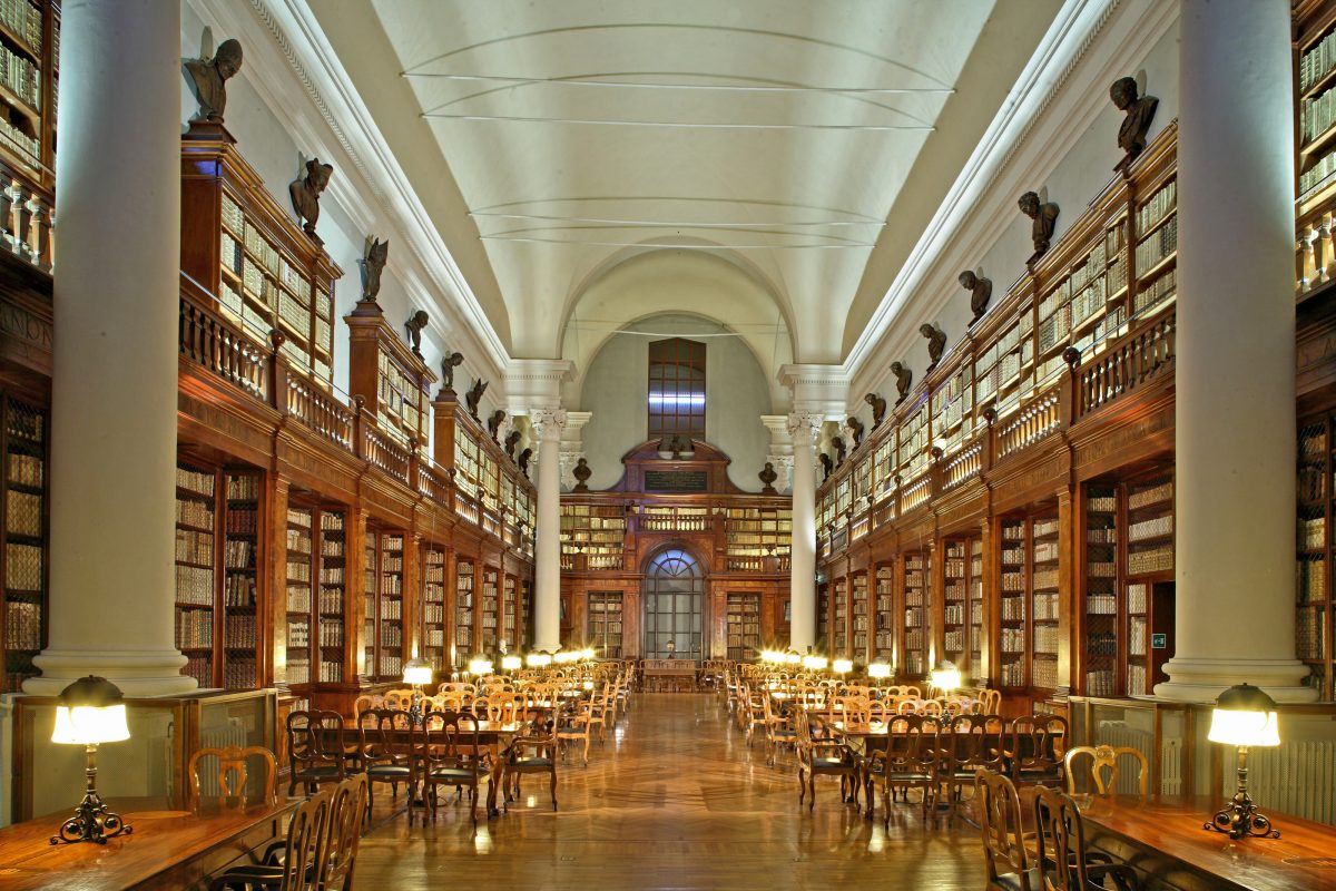 Alma_Mater_Biblioteca